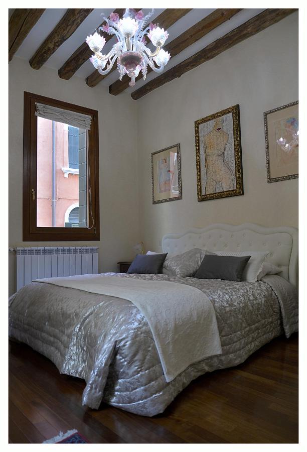 Domus Dea Venise